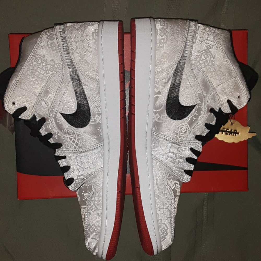 🔥AJ1 MID FEARLESS Edison chin clot🔥